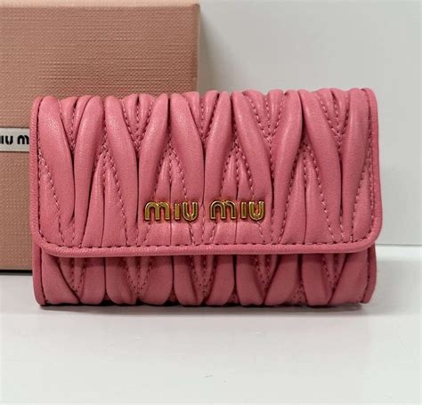 miu miu キーケース|Amazon.co.jp: Miumiu キーケース .